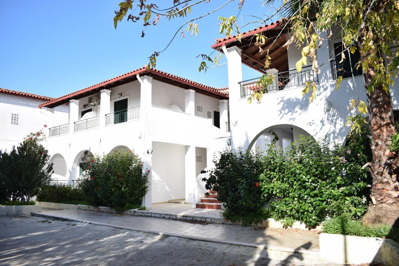 Akti Panela Beach Hotel Kavos Exterior photo